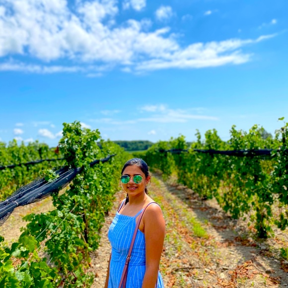 Meet your Posher, Janine - Picture 1 of 1